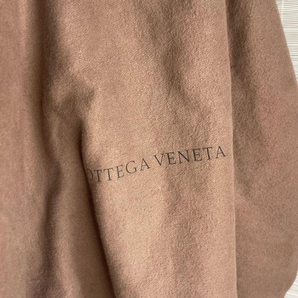 Bottega Veneta The Pouch Large Tan Leather Slouchy Clutch Made Italy OS - Picture 12 of 15